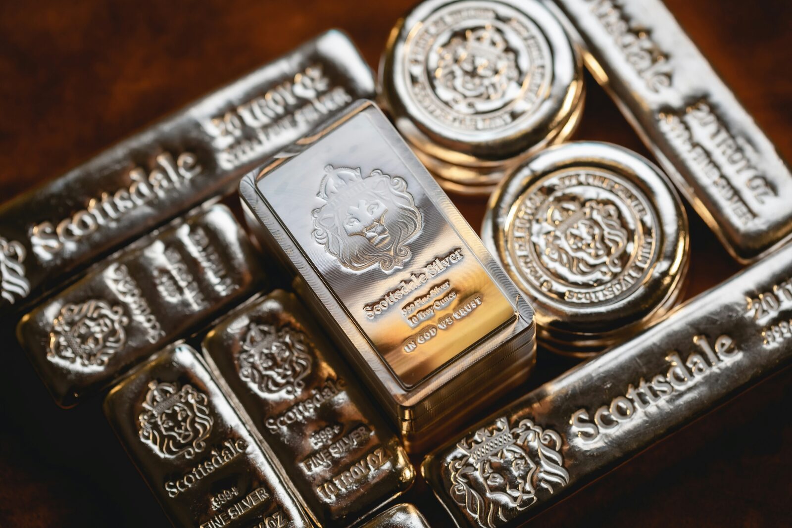 การเทรด Gold: อะไรจริง ๆ ที่ขับเคลื่อนราคา